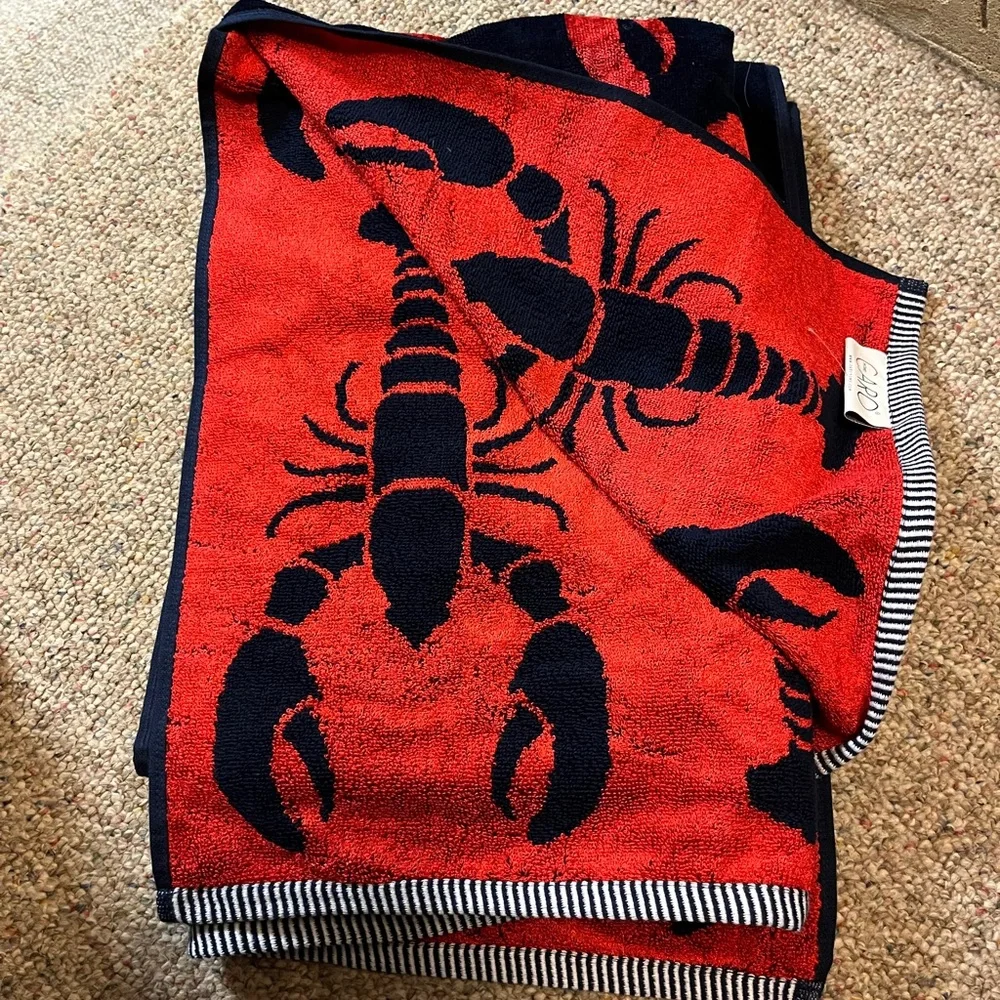 🆕 Caro Home Chesapeake Lobster Beach Towel Oversized